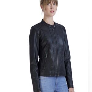 Sebby Collection Women's Black Faux Leather Jacket in medium